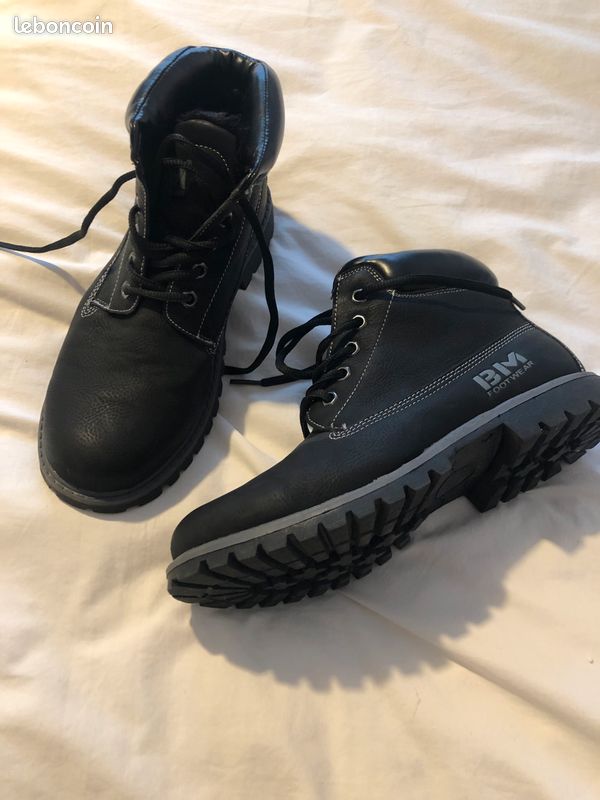 Bottines noires fourrées (image 1)