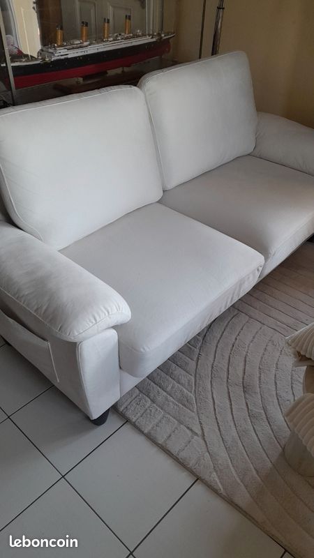 Canapé blanc (image 1)