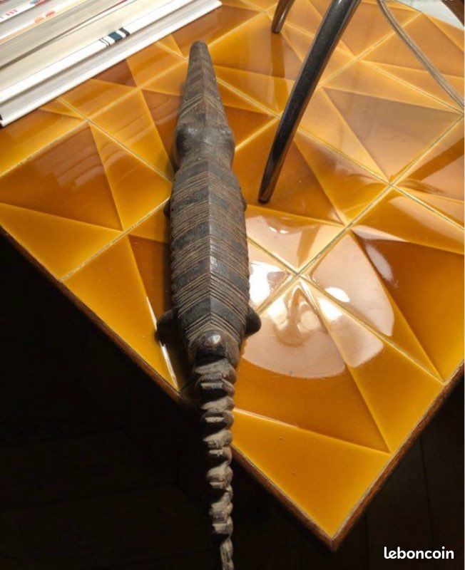Crocodile en bois sculpté (image 3)
