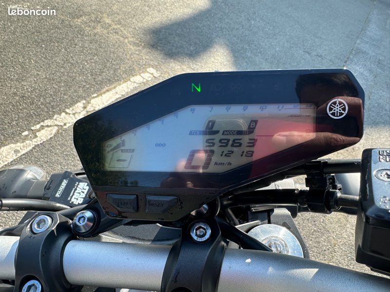 Yamaha MT-09 ABS - Race Blue - 2016 (image 2)