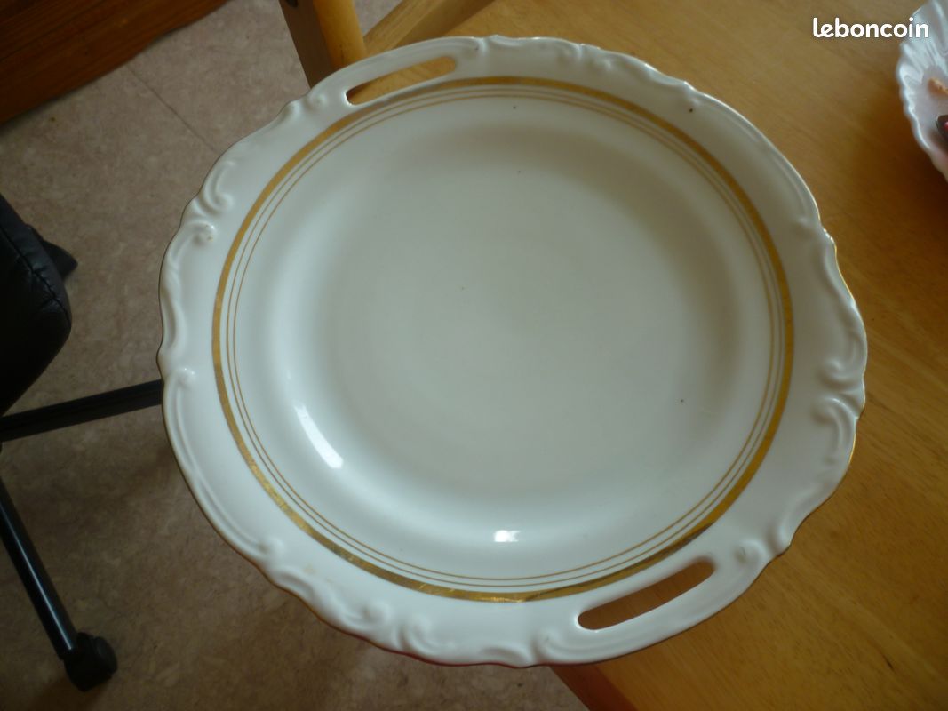 Plat blanc rond (image 3)