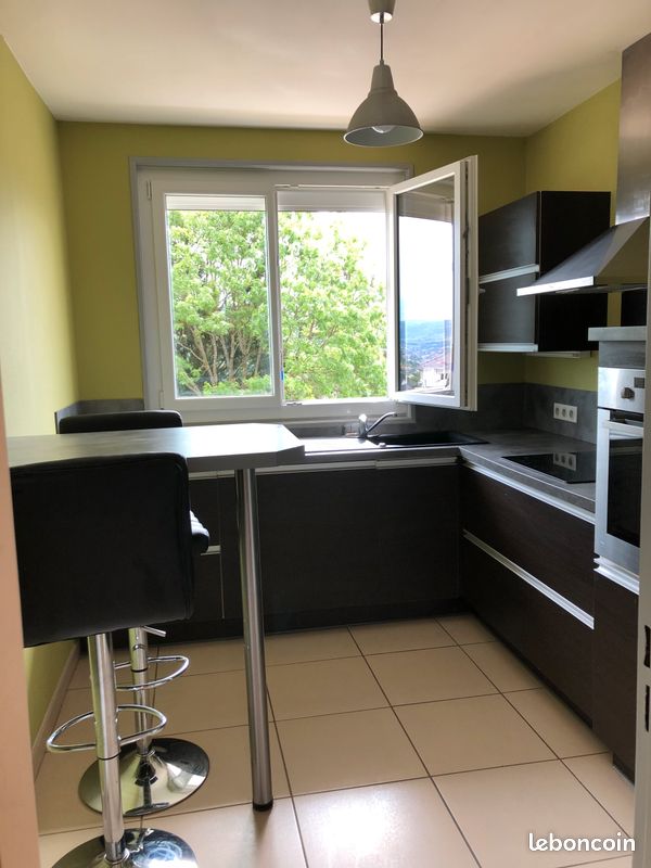 Appartement 1 pièce 32 m² · à Saint-Genest-Lerpt · 32 m² · 478 €/mois