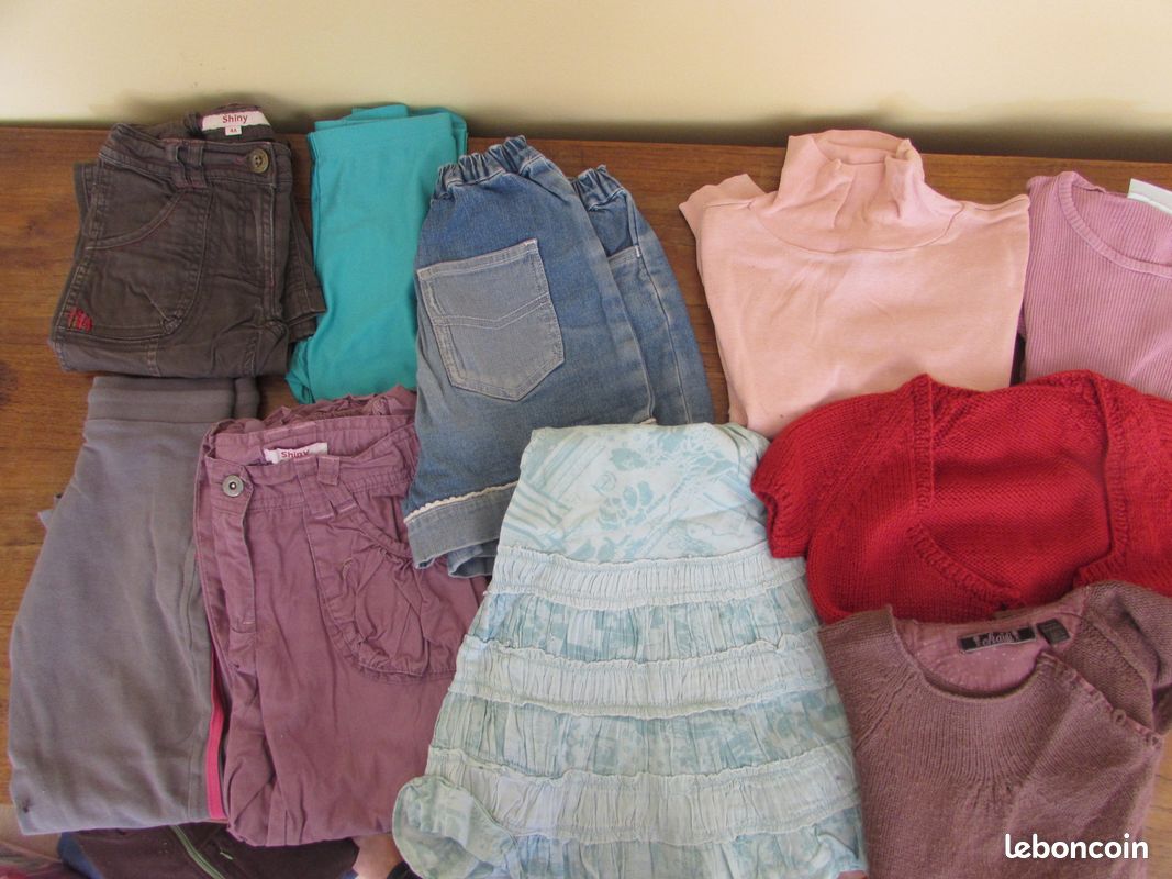 Lot vêtements fille 4 ans (image 1)