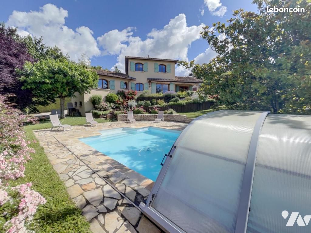 Maison 6 pièces 153 m² · à Saint-Cyr-au-Mont-d'Or · 153 m² · 850 000 €
