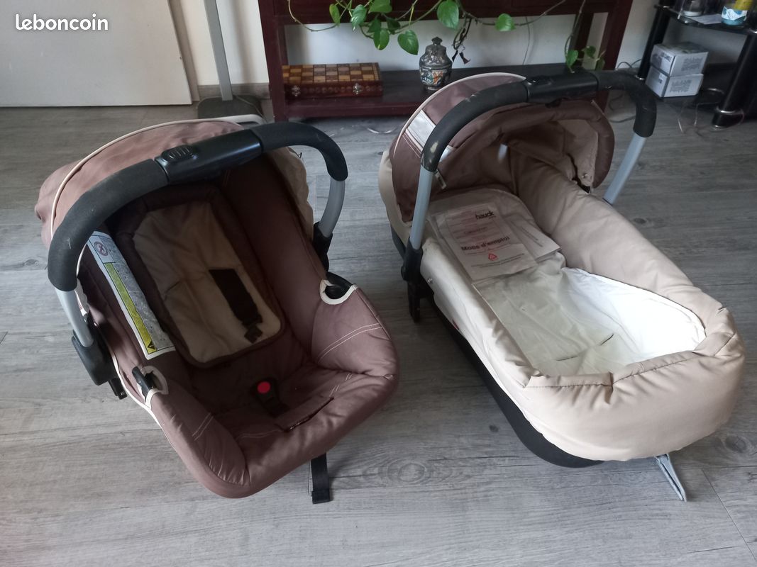 Lot equipement pour enfant 1er age - Combo Poussette, Transat, port bébé, sac à langer ... (image 2)