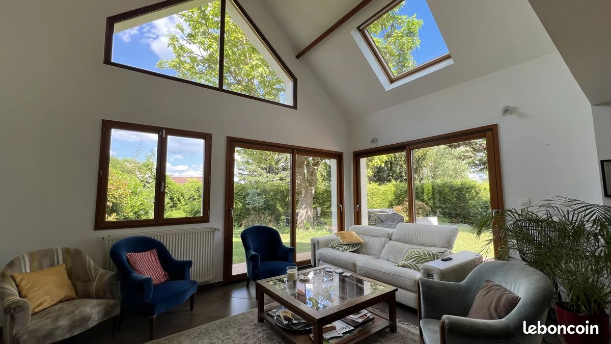 Maison 9 pièces 195 m² · à Saint-Nom-la-Bretèche · 195 m² · 735 000 €