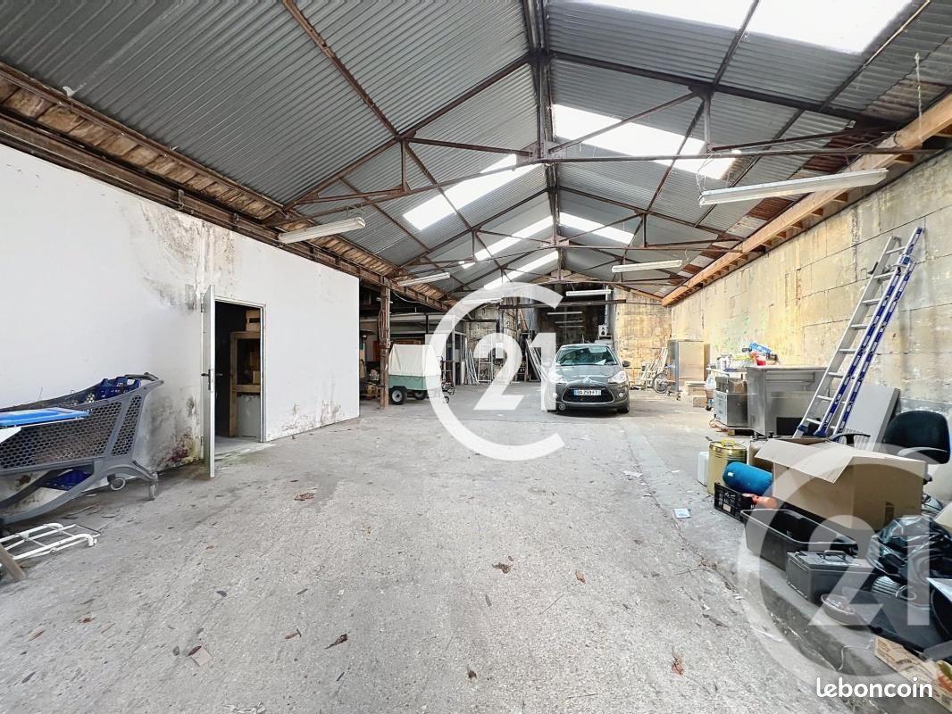 Maison 3 pièces 315 m² · à Cognac · 315 m² · 120 000 €