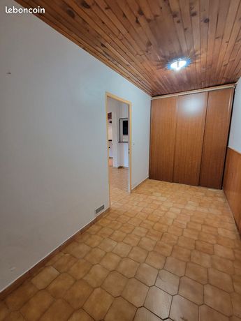 https://img.leboncoin.fr/api/v1/lbcpb1/images/ee/74/93/ee7493724da2e7c7bcafce7b40bd8ff7ada3ea14.jpg?rule=ad-image