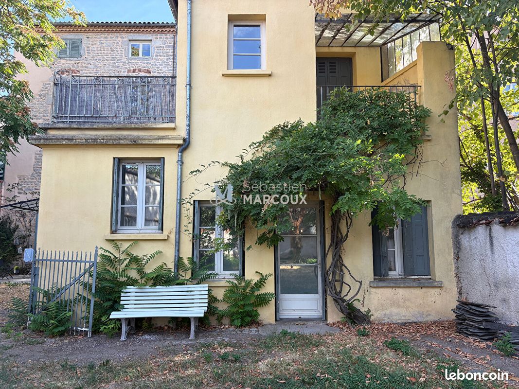 Appartement 2 pièces 114 m² · à Montbrison · 114 m² · 157 000 €