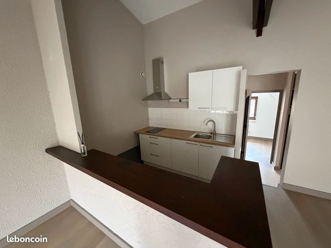 Appartement 2 pièces 41 m² · à Villeneuve · 41 m² · 460 €