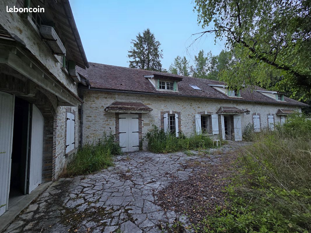 Maison 8 pièces 216 m² · à Noyen-sur-Seine · 216 m² · 329 000 €
