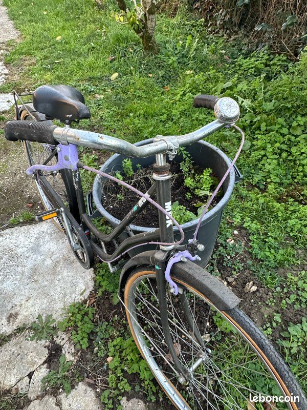 Guidon Vélo De Ville Ancien En Acier Noir - Style Vintage / Porteur - Occasion Bon état