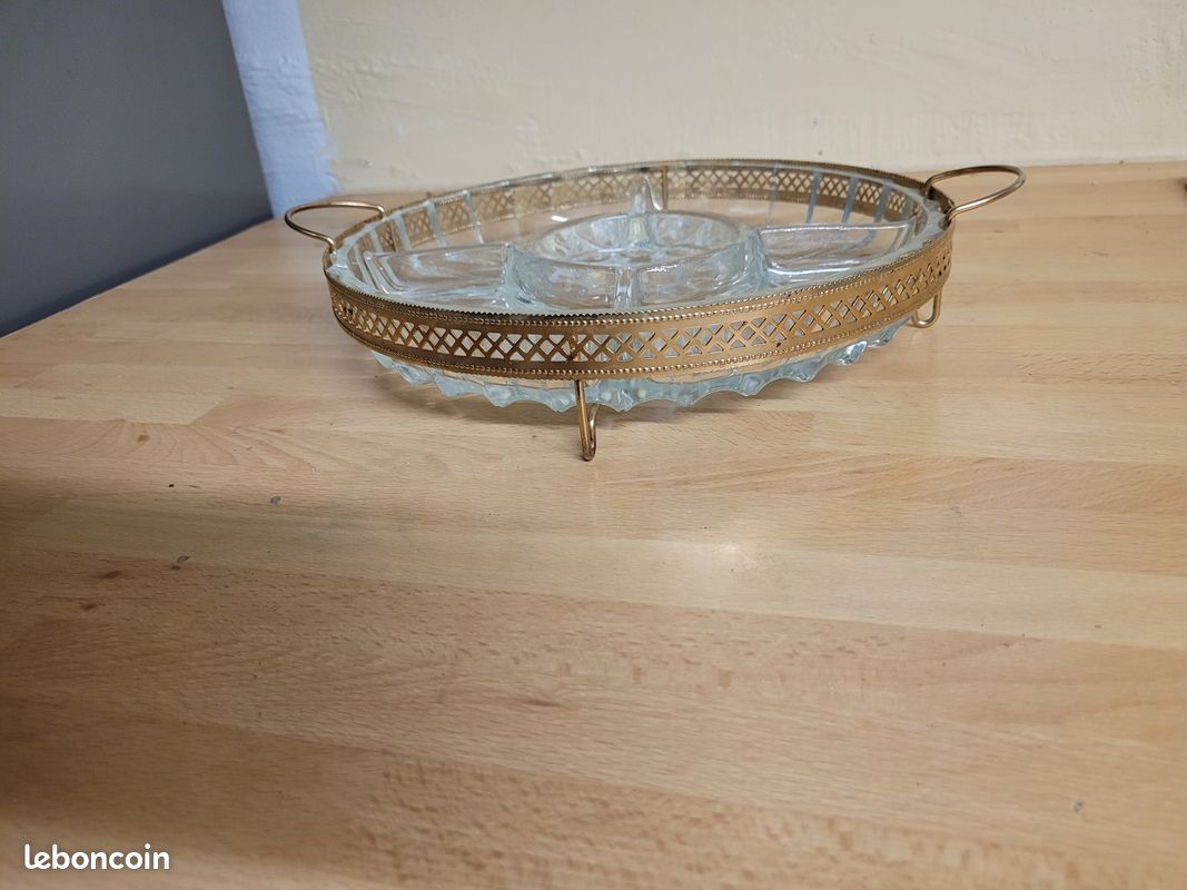 Plat avec compartiment sur socle (image 2)