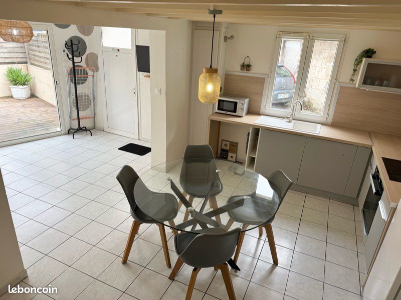 Appartement 3 pièces 57 m² · à Saintes · 57 m² · 700 €/mois