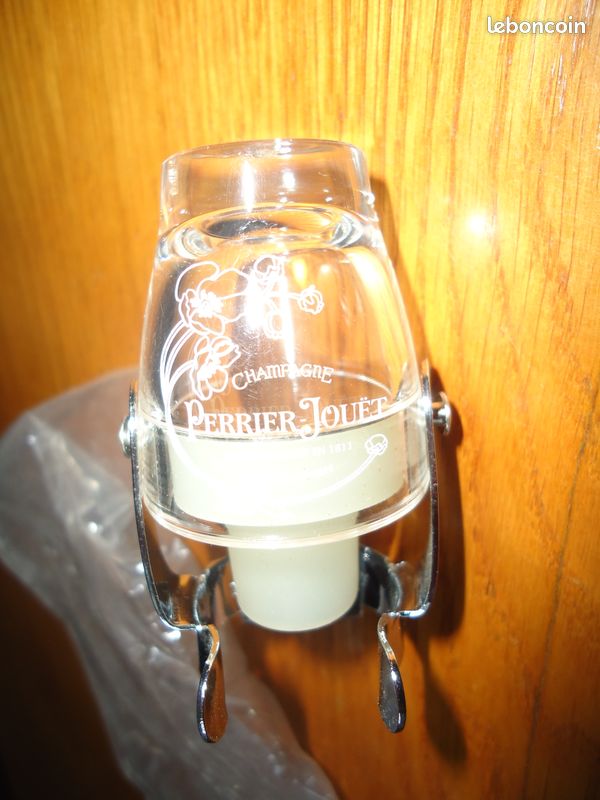 Bouchon champagne ( pièce rare ) neuf jamais utilisé (image 2)
