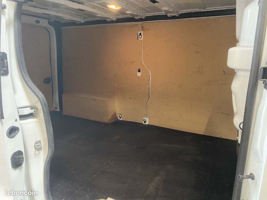 Renault Trafic 3 L2H1 2.0 BLUEDCI 130 GRAND CONFORT (image 10)