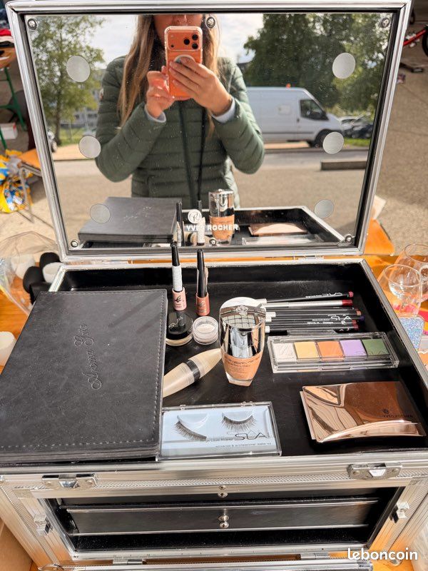 Malette coiffeuse maquillage (image 1)
