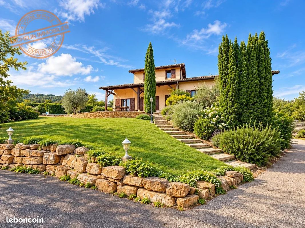 Maison 5 pièces 190 m² · à Collonges-au-Mont-d'Or · 190 m² · 890 000 €