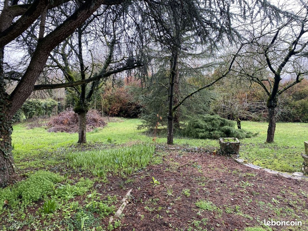 Terrain à bâtir de 480 m² à BALLAINVILLIERS (91) · 229 000 €