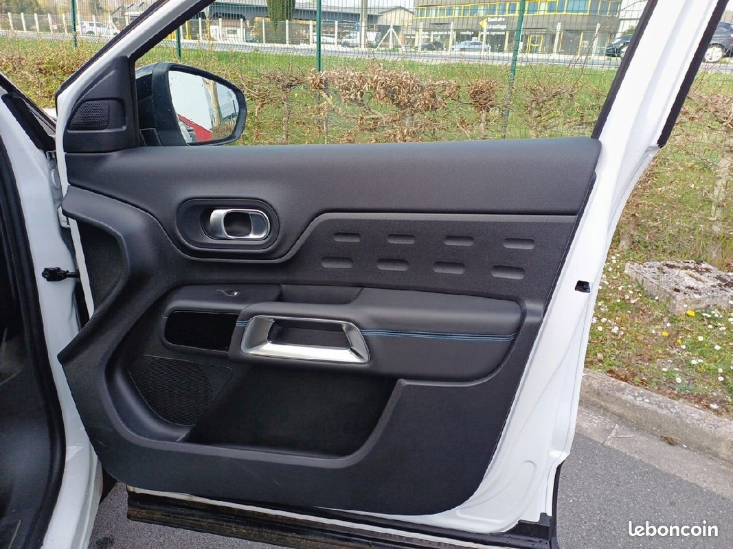 CITROEN C5 Aircross PureTech 130 S&S EAT8 Shine Pack (image 29)