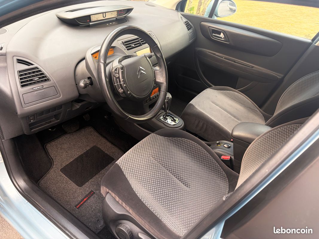 Citroën C4 1.6 essence exclusive boîte automatique 110ch seulement 99000 km 1er propriétaire +++ garantie 12 mois +++ suivi complet (image 2)