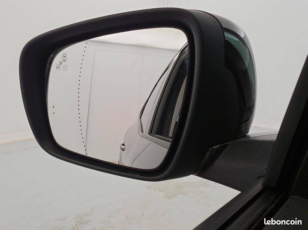 RENAULT Scenic dCi 160 Energy EDC Initiale Paris (image 32)