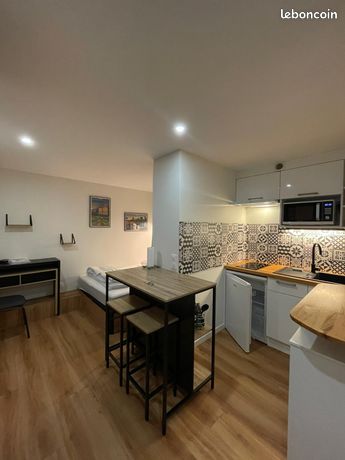 Location studio meublé — 1