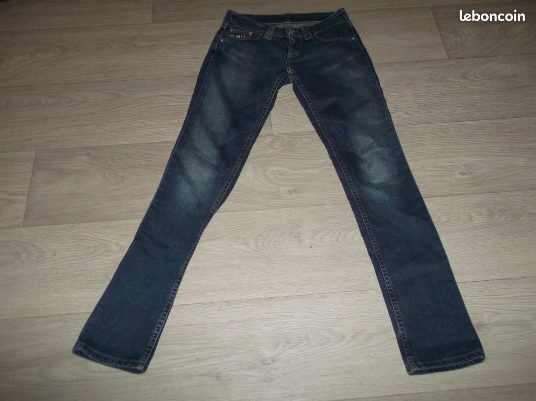Jean LEVIS 571 bleu poches zippées taille 25US 34 FR TBE Vêtements
