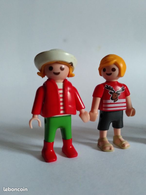 7 enfants Playmobil anciens et récents (image 2)