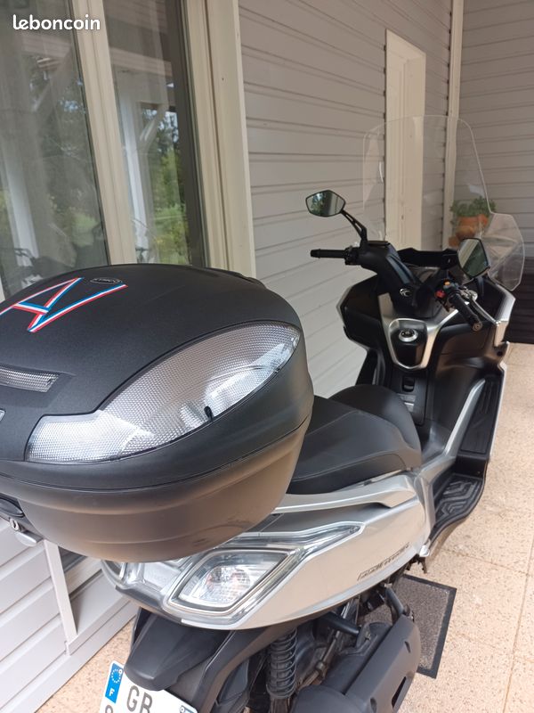 Scooter Kymco 125 (image 2)