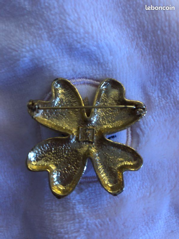 Broche Vintage Porte-bonheur En Laiton – Trèfle Ancien – Bon état D’usage