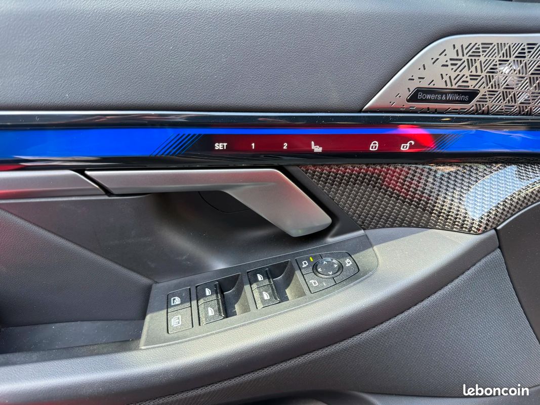 BMW M5 4.4 V8 PHEV 727ch / GMK / PACK CARBON (image 39)