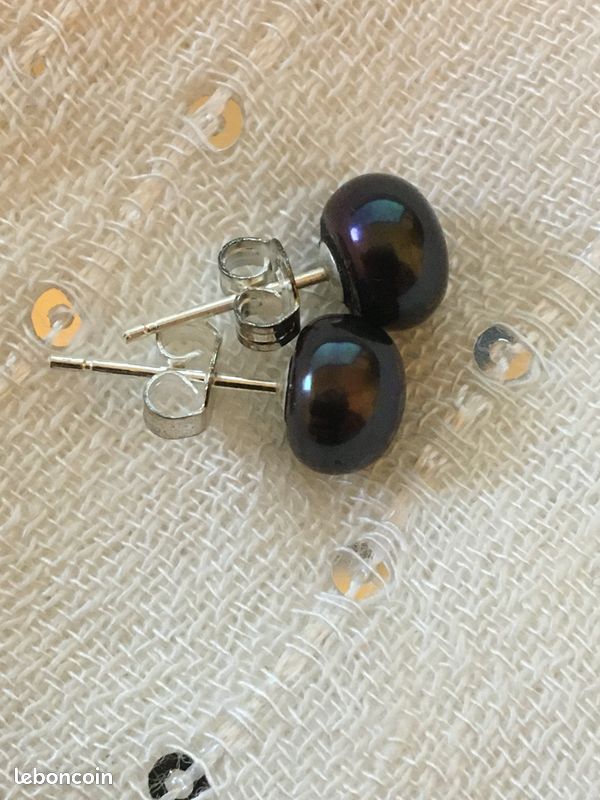 Boucles d'oreilles perles naturelles noires, monture argent, neuves sans étiquette (image 5)