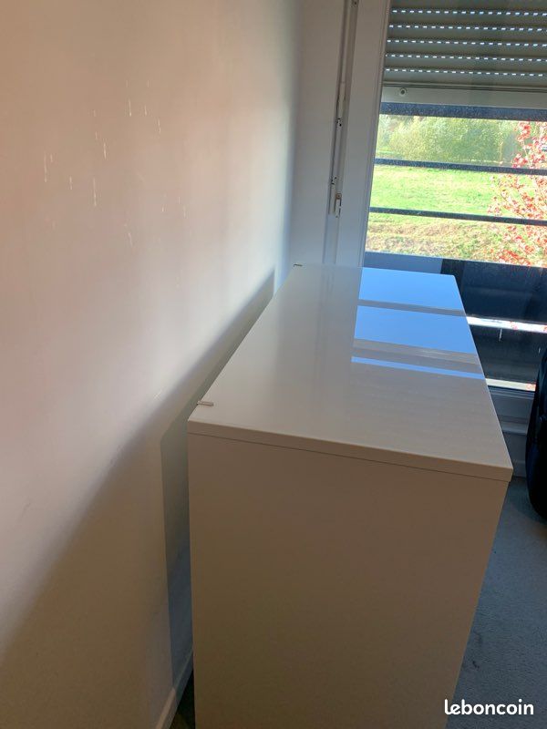 Coiffeuse IKEA avec surface en verre - très bon état (image 5)