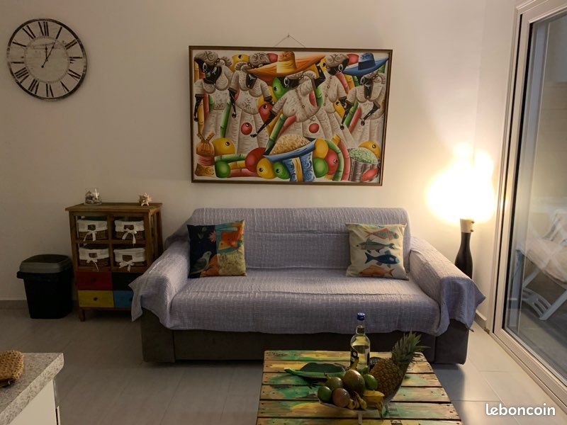 Appartement 3 pièces 55 m² · à Saint-François · 55 m² · 950 €