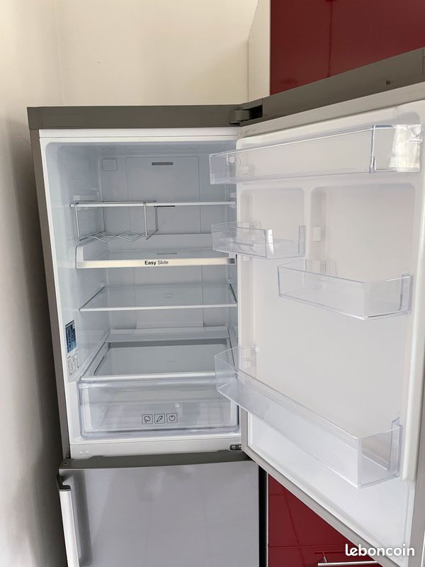 Réfrigérateur et congélateur bas Samsung (image 4)