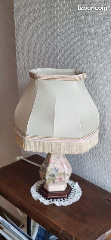 Lampe d'appoint (image 1)