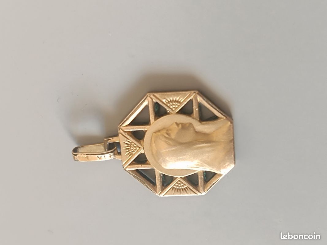 SUPERBE ANCIENNE CROIX plaqué or pendentif pour collier plaqué or cadeau Noel EUR 50,00 - FR