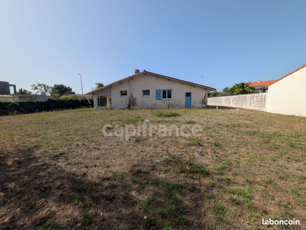 Terrain 913 m² · à Vaux-sur-Mer · 346 500 €