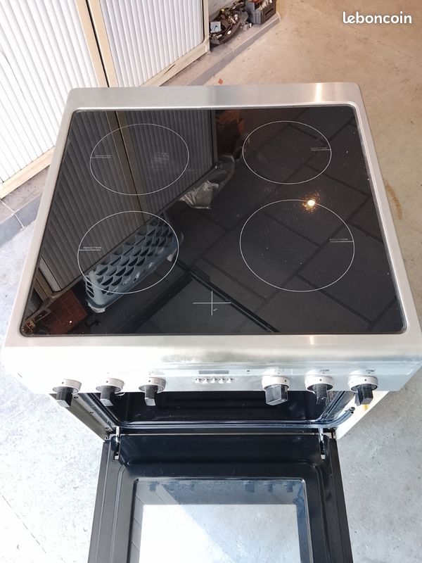 Gazinière Proline P601IMCIXT neuf

Largeur 60 cm Table de cuisson induction
4 foyers jusqu'à 2000 W Puissance totale 3000 Watts
Capacité du four 70L Nettoyage catalyse
Four cuisson par air brassé (image 2)