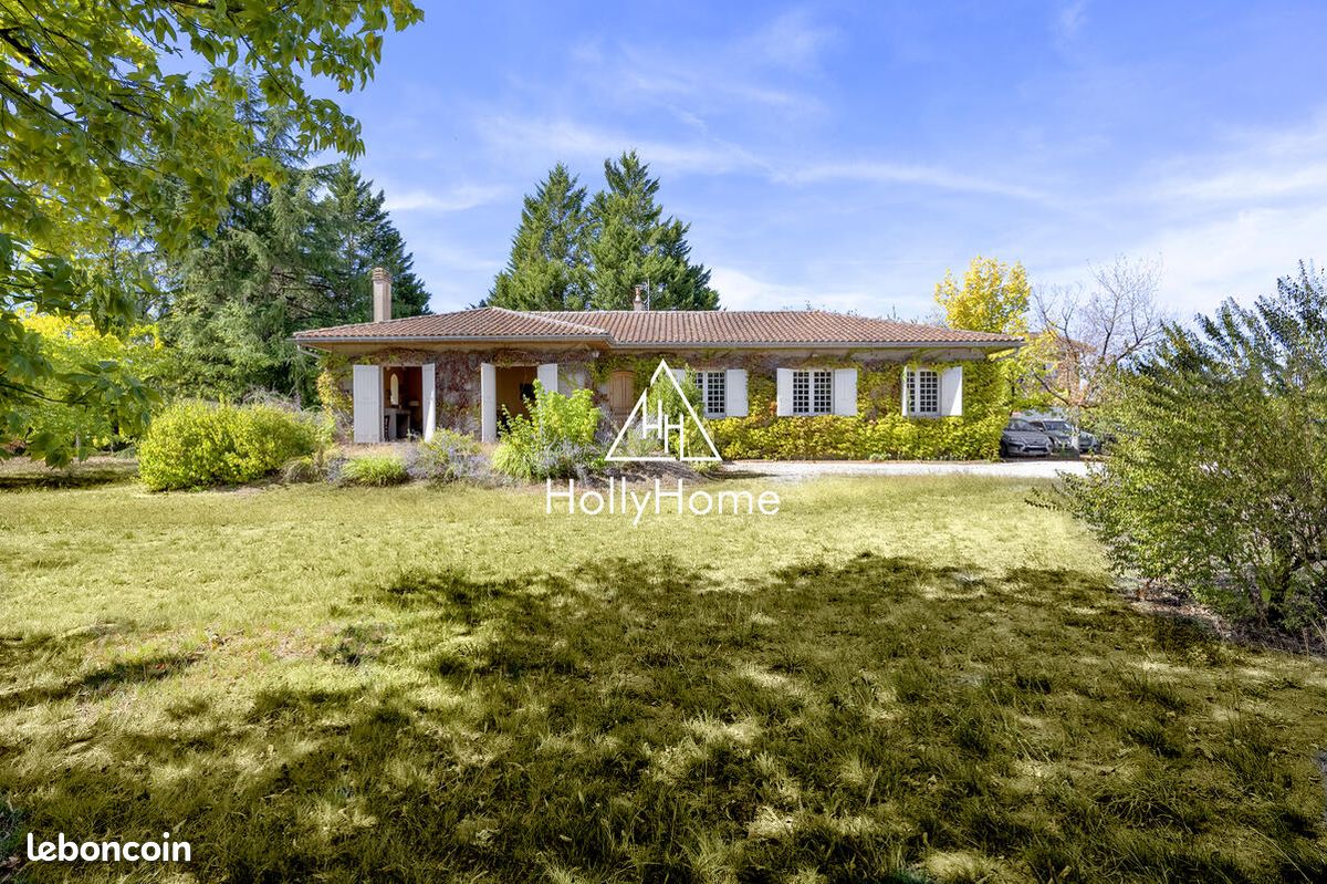 Maison 7 pièces 265 m² · à Arveyres · 265 m² · 353 600 €