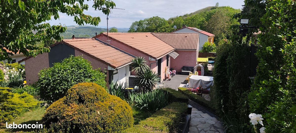 Maison 6 pièces 137 m² · à Cournon-d'Auvergne · 137 m² · 365 000 €