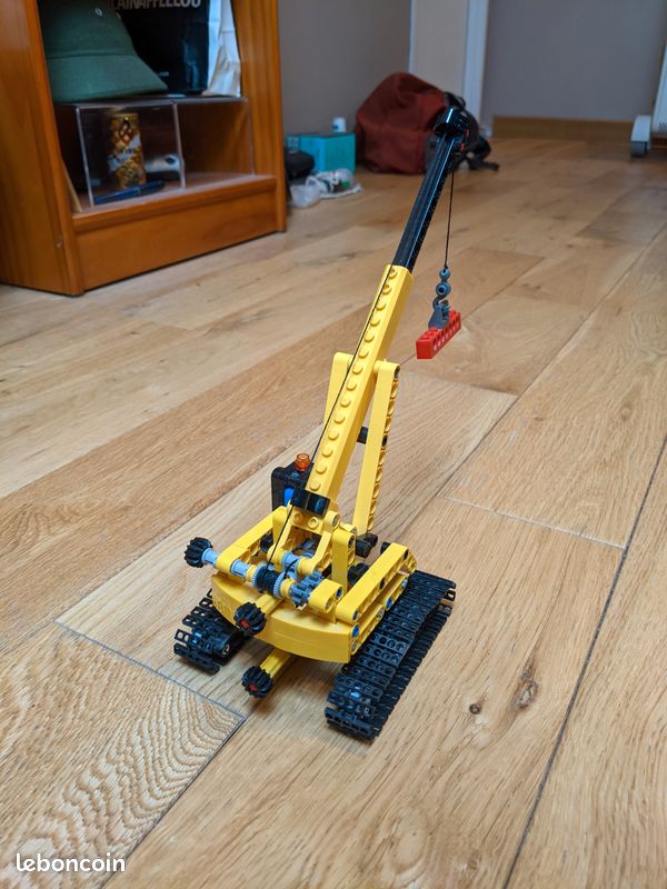 Lego Technic 9391 - Grue sur chenilles et bulldozer (set 2-en-1) (image 7)