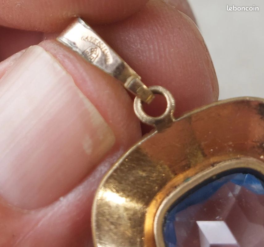 Pendentif Ancien Plaqué Or Avec Pierre Bleue - Bijou Vintage Occasion - Style Rétro