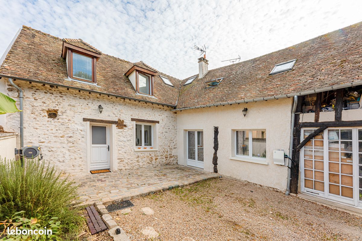Maison 6 pièces 137 m² à Longnes