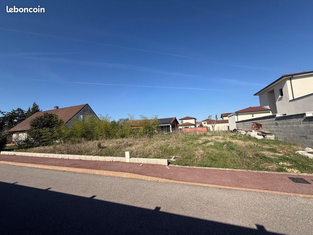 Genas · 285 000 €