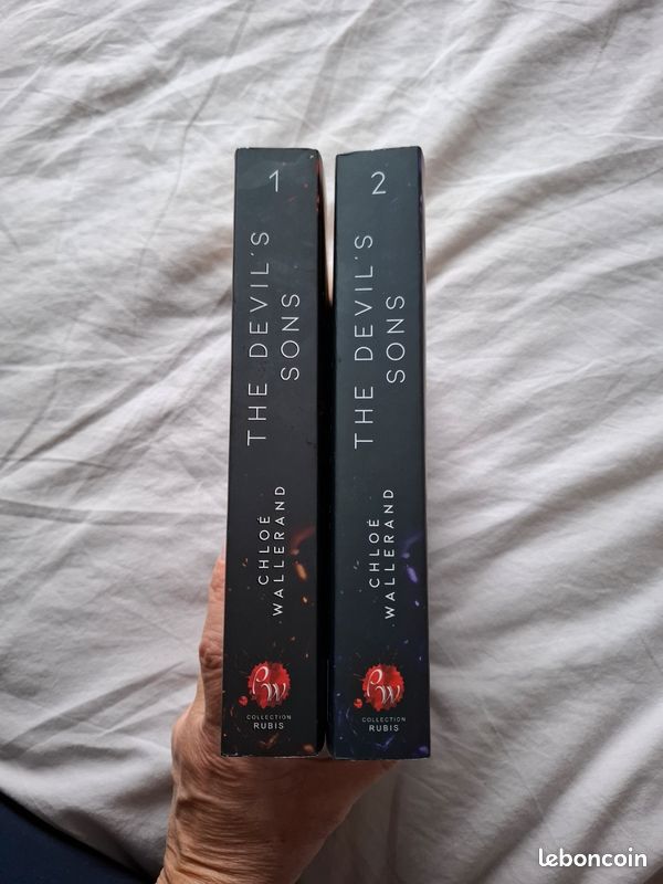 Lot de livres brochés "The Devil's Sons" Tomes 1 & 2 (image 4)