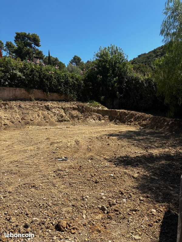 Terrain à vendre · à La Roquette-sur-Siagne · 490 000 €
