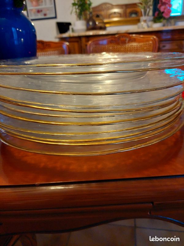 Lot de 6 assiettes de service ou dessous d'assiette (image 1)