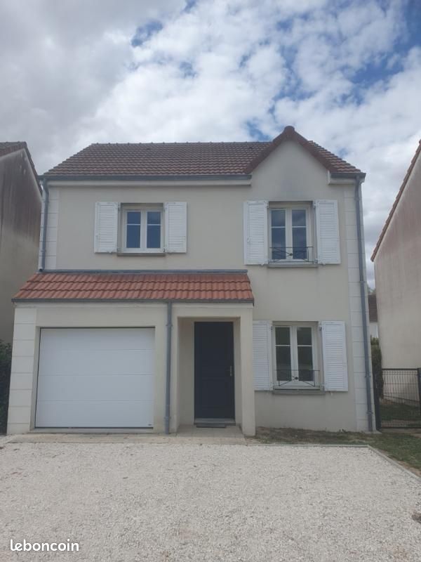 Maison 4 pièces 88 m² · à Saint-Jean-de-la-Ruelle · 88 m² · 1 215 €/mois